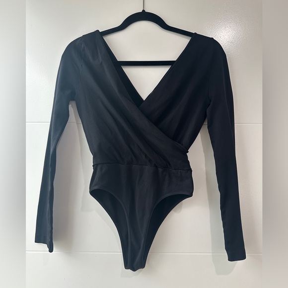 Nikibiki Seamless Black Wrap-Style Long Sleeve Bodysuit Holiday Winter Trendy M - Picture 6 of 10
